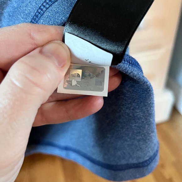 North Face Women’s 1/4 zip pullover sweater XS - Picture 8 of 8